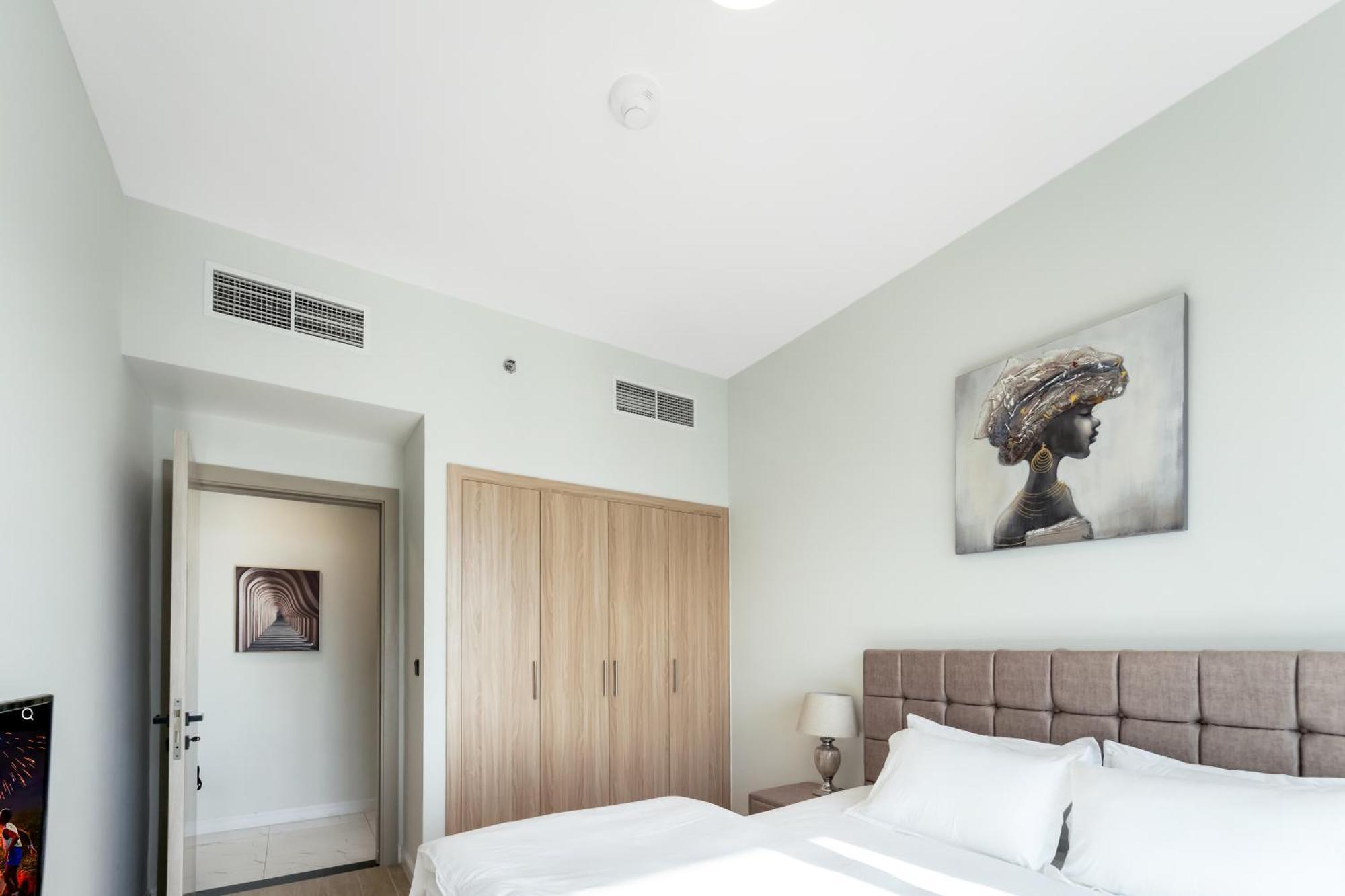 Chic 1 Bedroom With Port Views *