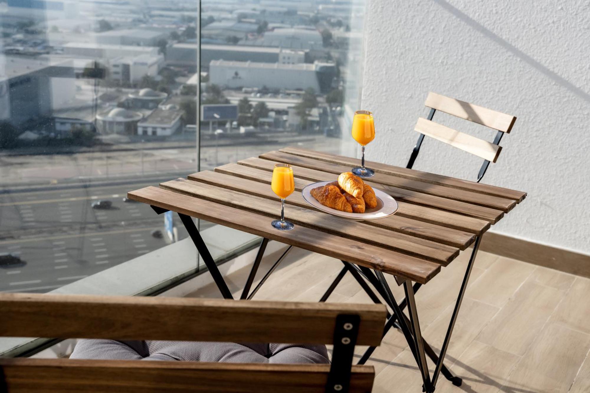 Chic 1 Bedroom With Port Views Dubai