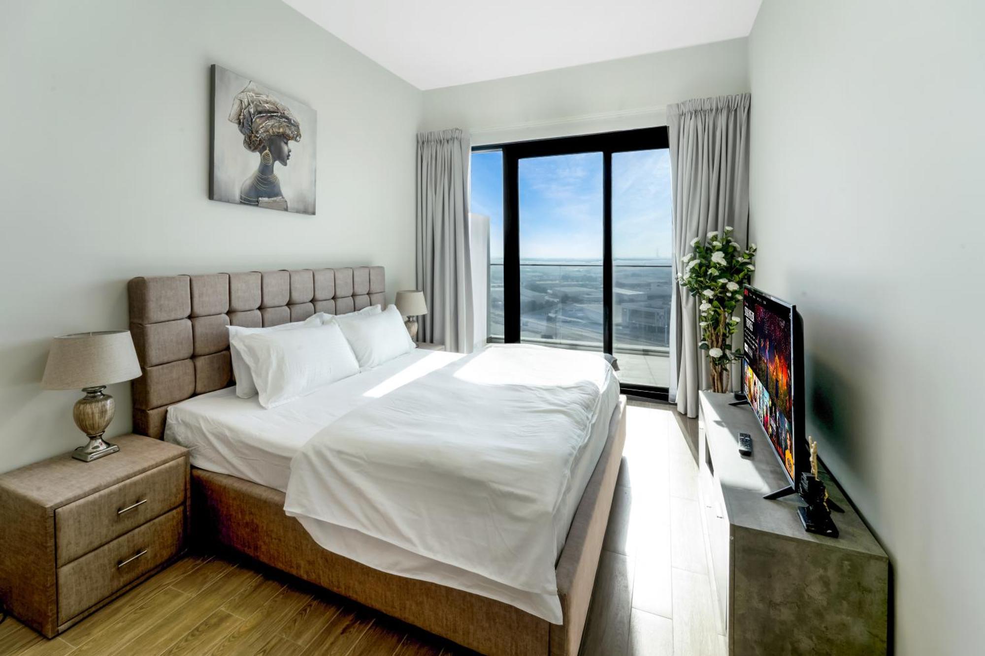 Chic 1 Bedroom With Port Views Apartment *