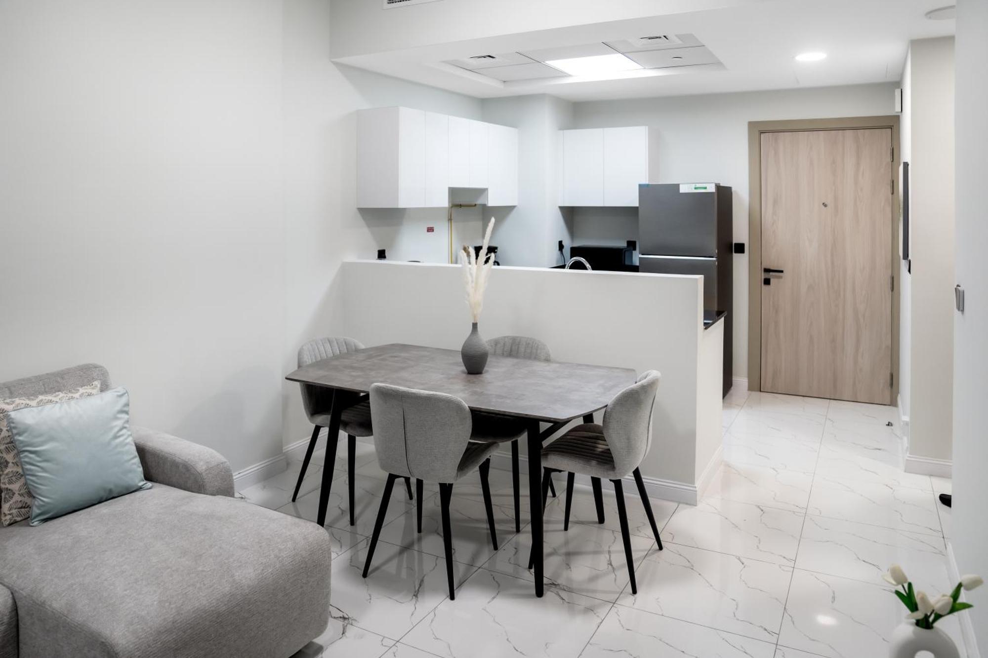 Apartment Chic 1 Bedroom With Port Views Dubai